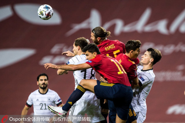 乌拉圭翻盘阿根廷，托雷斯完成帽子戏法