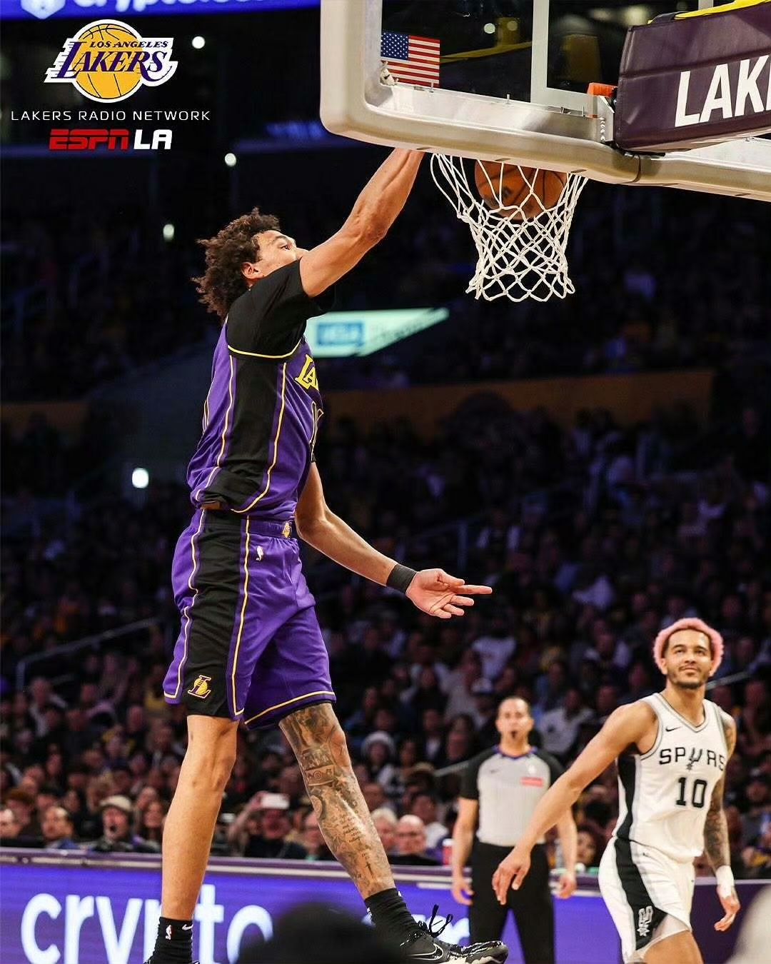 爱游戏tv-尼日利亚男篮爆冷马刺，汉密尔顿完成帽子戏法