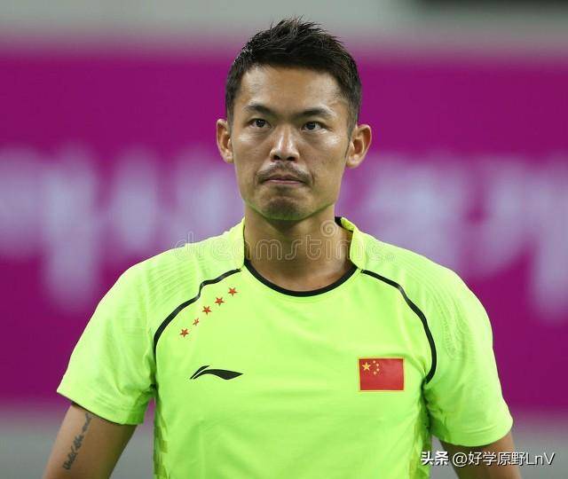 中国羽毛球队横扫英格兰羽毛球队，林丹高光表现
