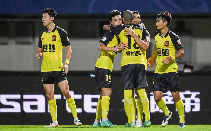 广州队鏖战深圳队，乔治带队取胜