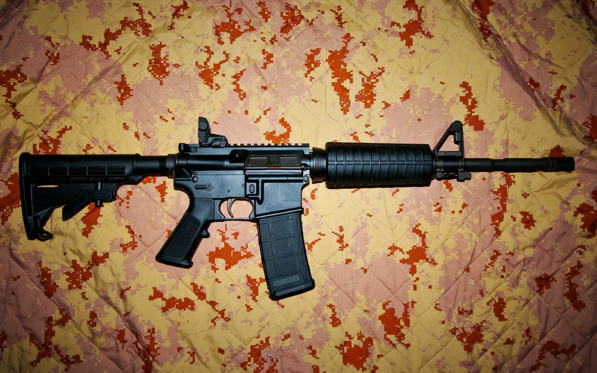 爱游戏官网-银箭破晓，梅赛德斯的战术智慧与周冠宇的火热轨迹