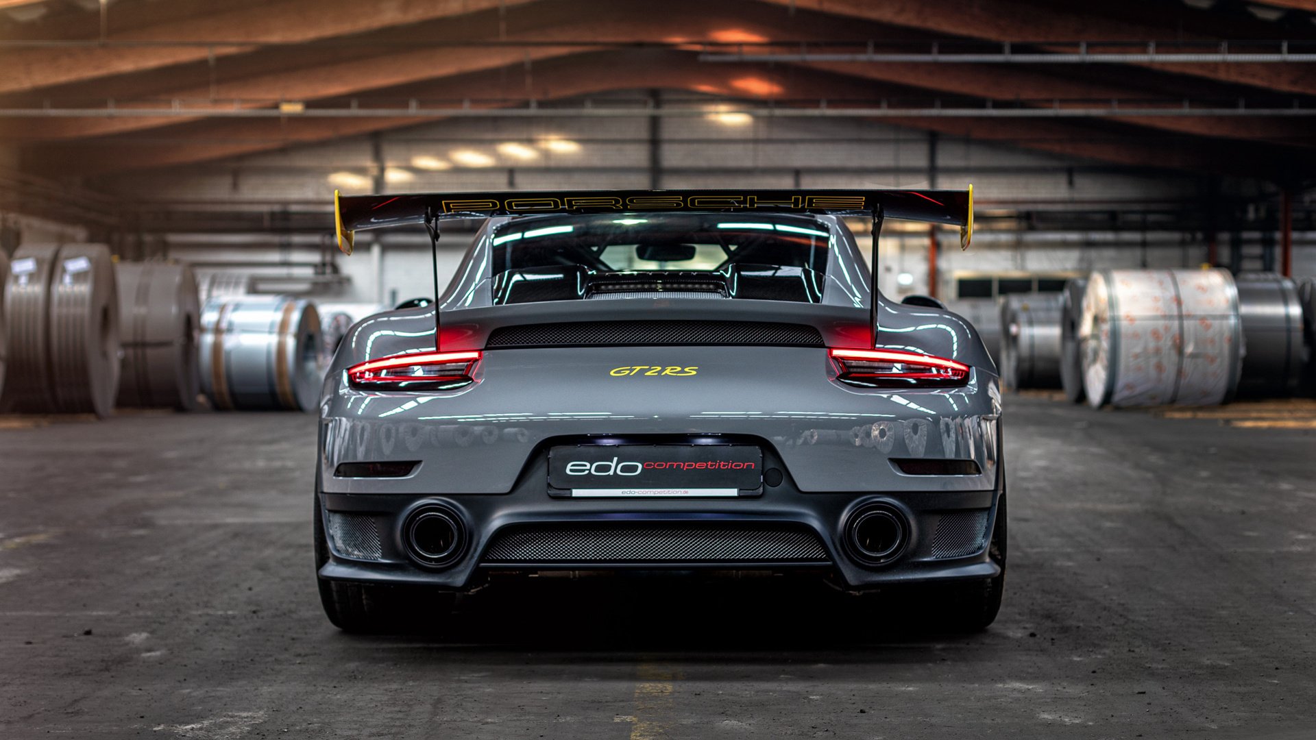 双线绝杀,当篮球的最后一秒遇上赛道的最后一个弯道