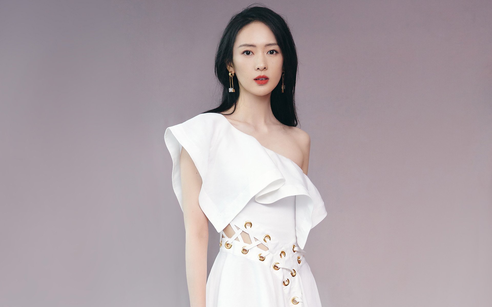 当欧冠终场哨响时,库里刚刚投出那记三分