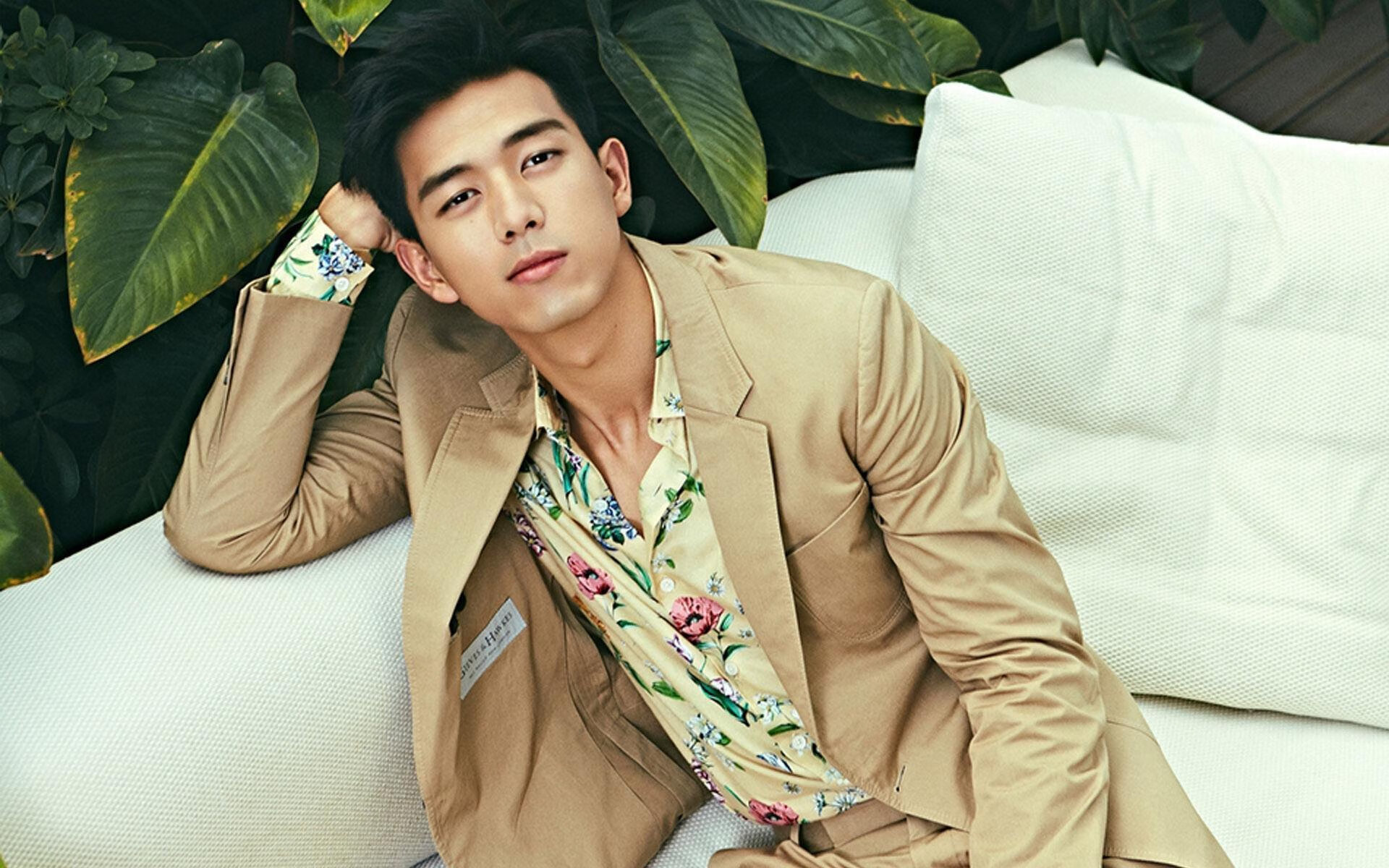 绿茵双线,卢卡库的锋刃与贝蒂斯智利的军团交响