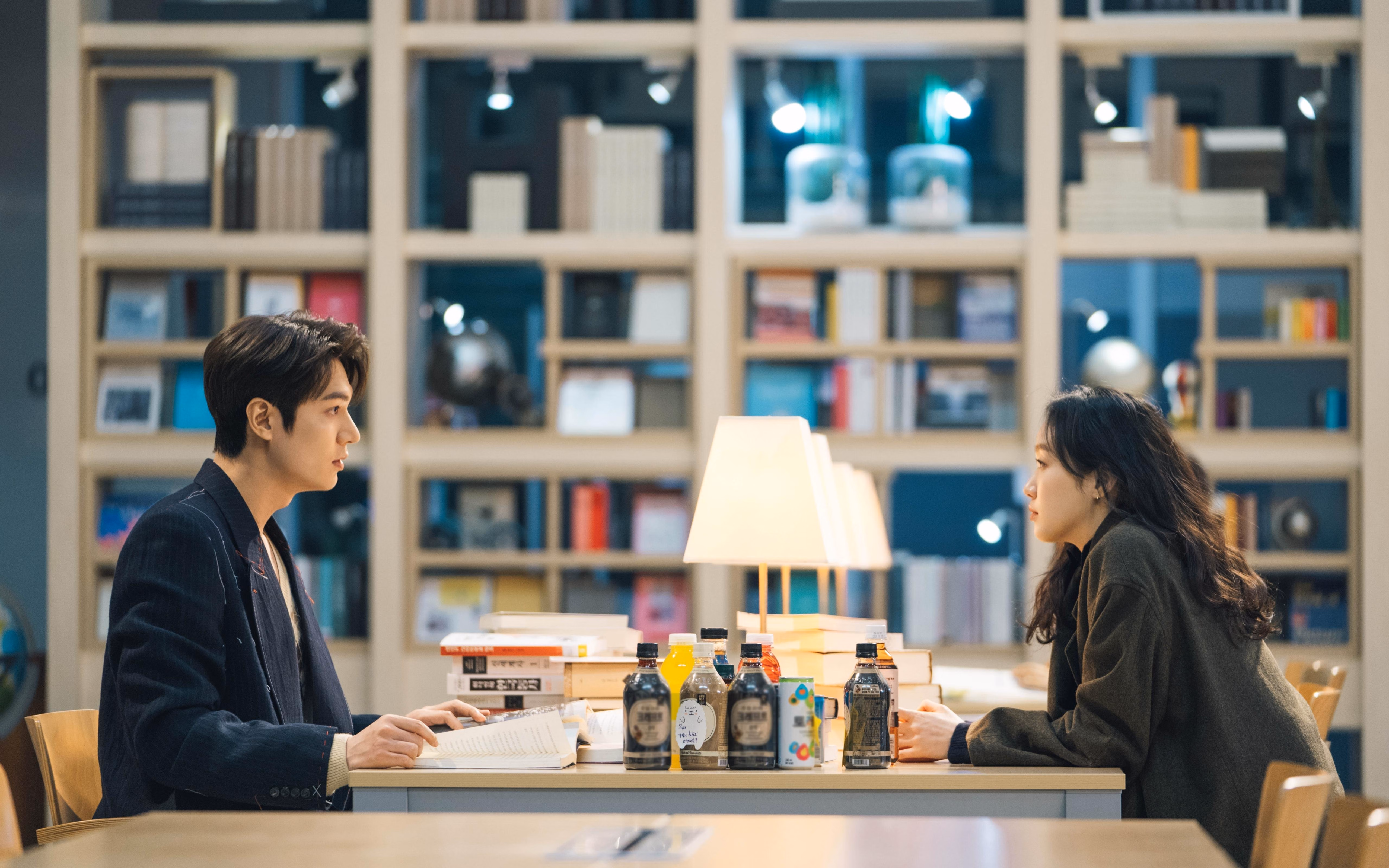 爱游戏官网-极速启程与铁血对决，F1揭幕战硝烟与勇士压境广东的启示